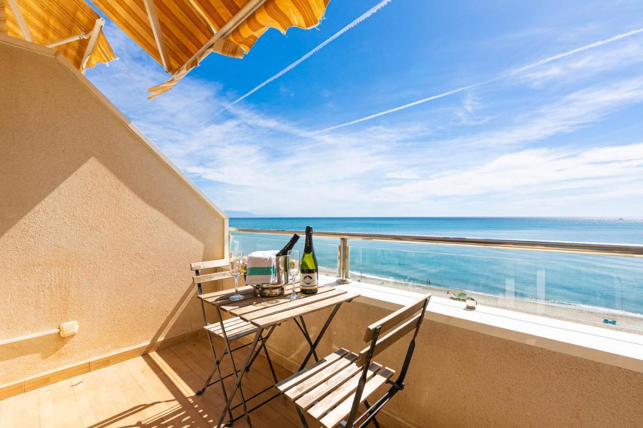 Apartamento El Velero Primera Linea Playa Apartment Torremolinos Luaran gambar